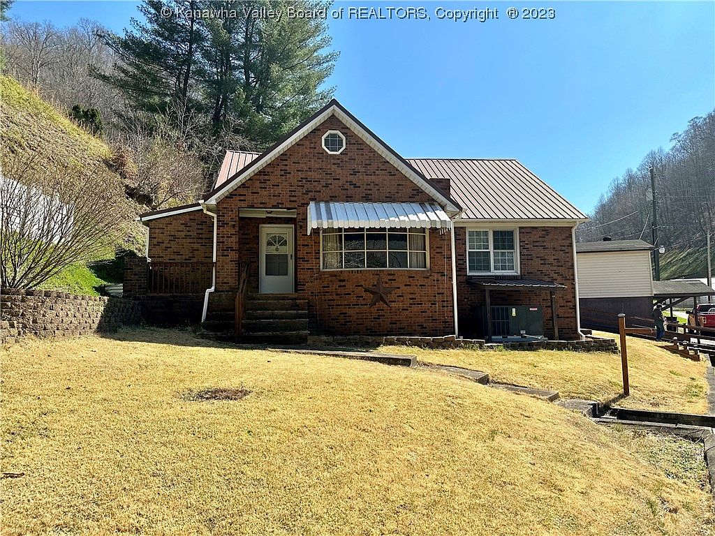 79 Pickering Branch Rd, Gilbert, WV 25621 Zillow