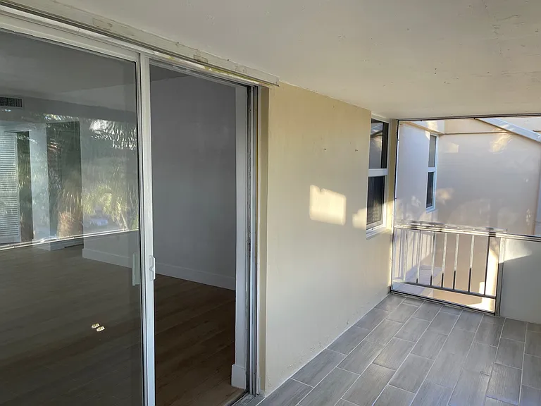 9175 SW 77th Ave #304 — Photo 21