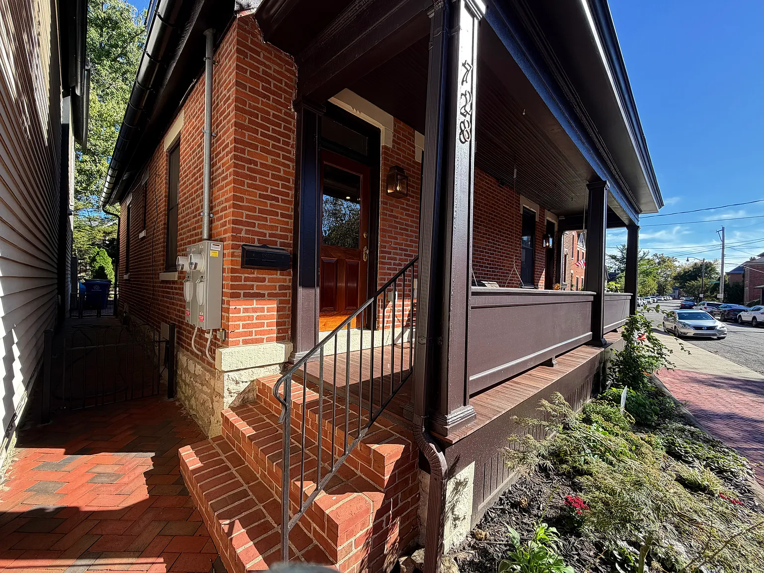 1 bed, 900 sqft, $1,850 — Photo 1
