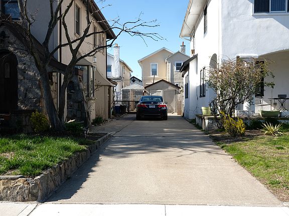 3rd image of 3841 Cypress Ave
