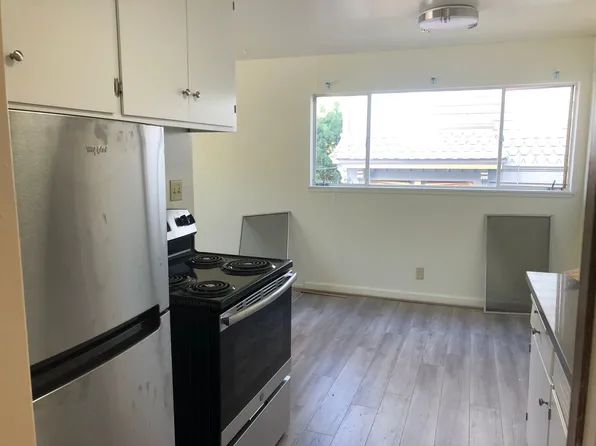 2428 Ellsworth St APT 204, Berkeley, CA 94704