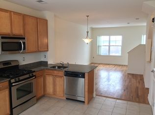 418 Giordano Ave, Parlin, NJ 08859