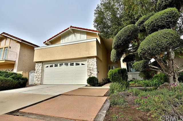 1st image of 14881 Sumac Ave