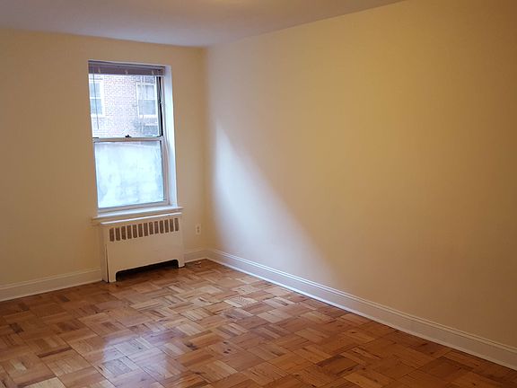4th image of 3324 77th St APT 1F