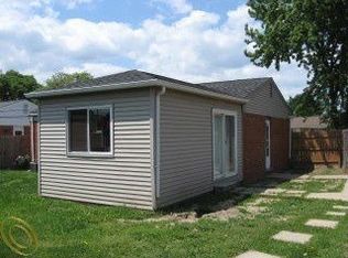 29411 Brown Ct, Garden City, MI 48135