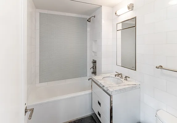 Sold by Christie's International Real Estate Group, LLC | media 27