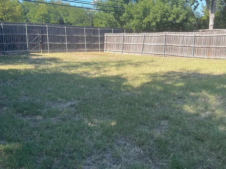 6207 Linden Ln — Photo 5
