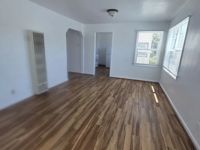 1051 Castro St #1 — Photo 10
