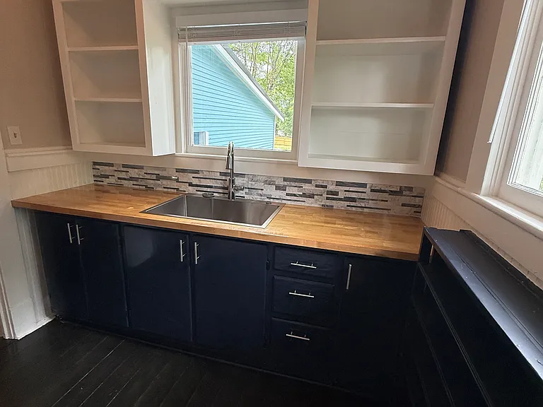 503 Jefferson St — Photo 16