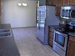 2nd image of 550 11th St SE