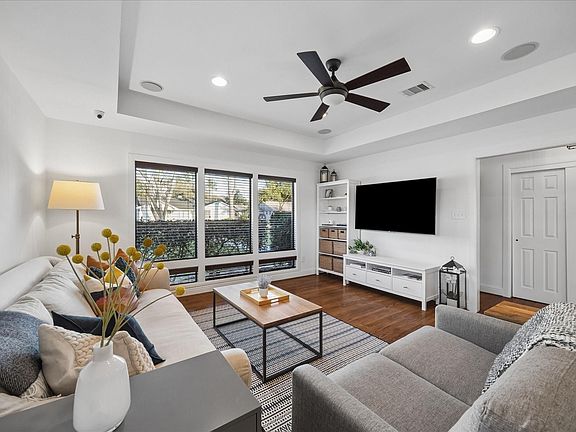 4th image of 1509 Adkins Rd