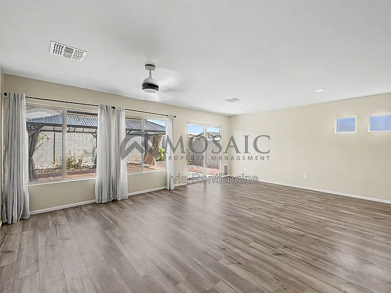 1304 W Inca Dr — Photo 12