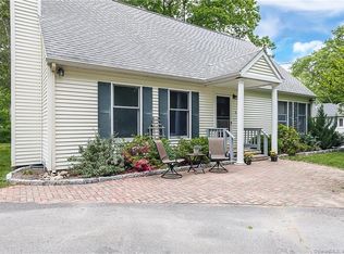 5 Delta Ave, Old Lyme, CT 06371