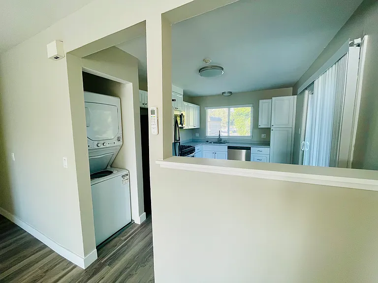 3x1 - 950 SqFt -Kitchen