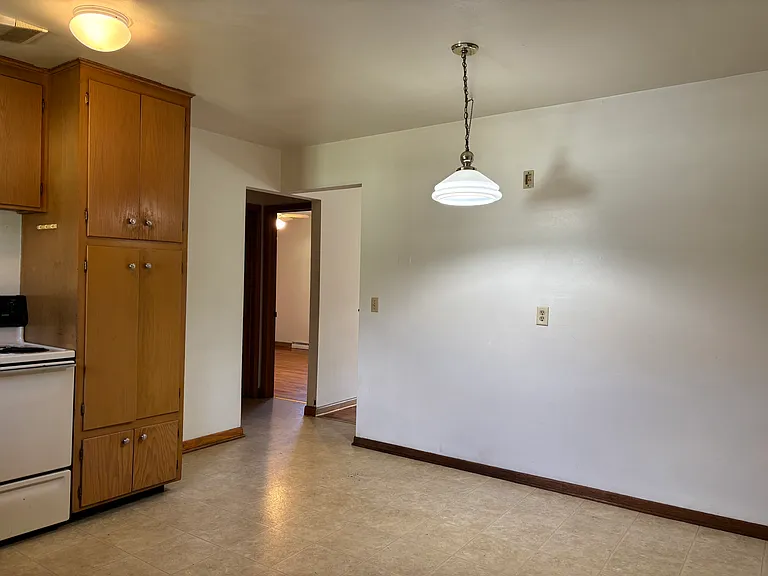6321 Roselawn Ave — Photo 6