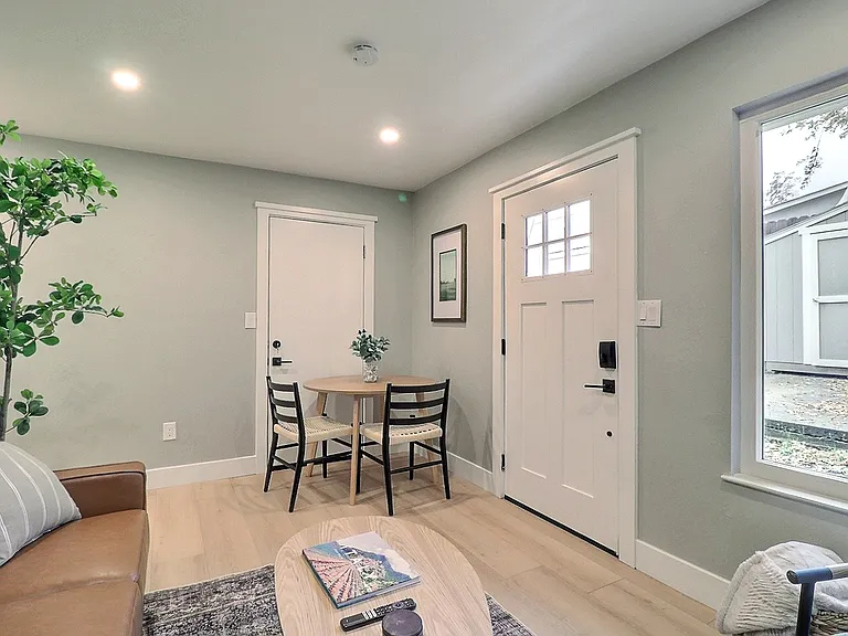 500 Creekside Rd #B — Photo 3