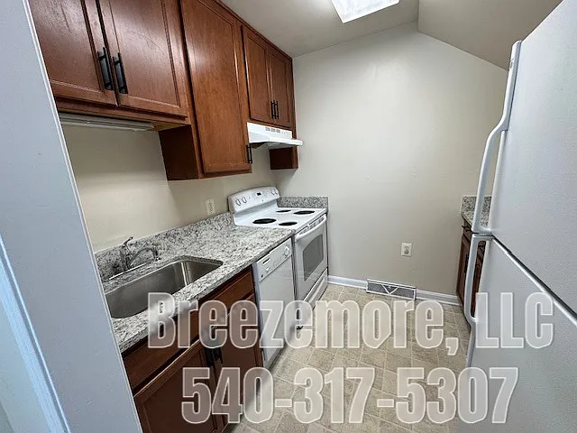 227 E Piedmont St — Photo 2