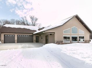 18044 Meadow Cir, Lake Eunice Township, MN 56511