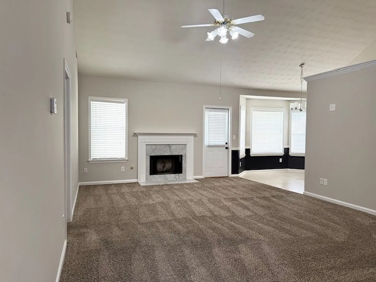 Beautiful 3 BR / 2 Bath Ranch in Hampton! — Photo 2