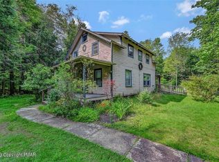 199 3rd St, Pocono Pines, PA 18350