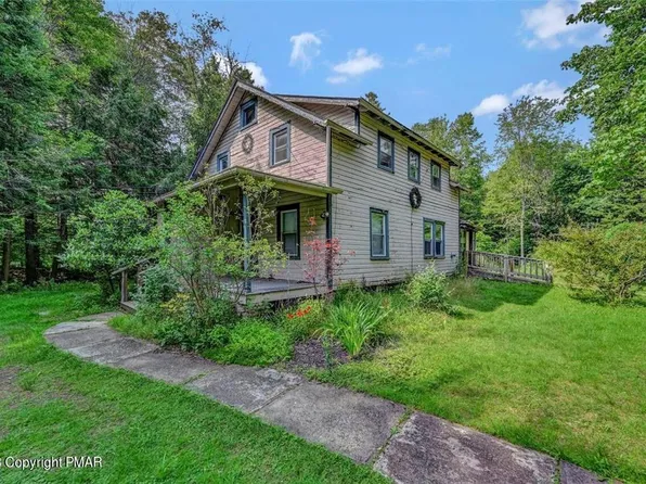 199 3rd St, Pocono Pines, PA 18350