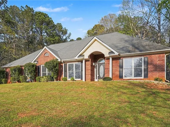 570 Morgan Ct, Hampton, GA 30228