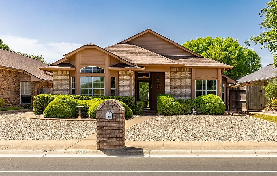 1st image of 707 Riverhill Blvd