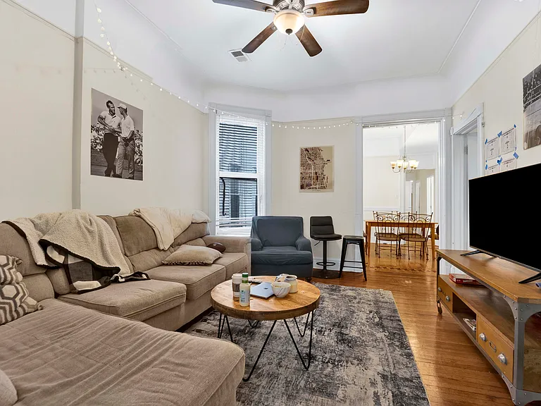 2522 N Burling St #2 — Photo 8
