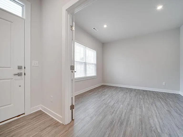 1124 Watermark Way — Photo 12
