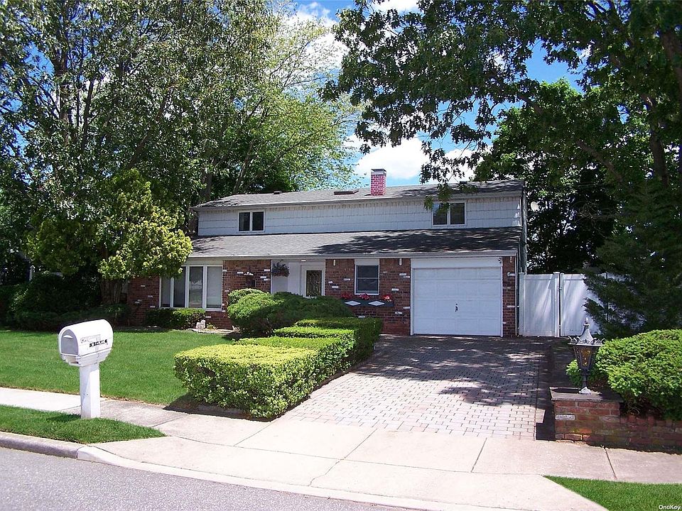 1st image of 19 Fairlane Drive