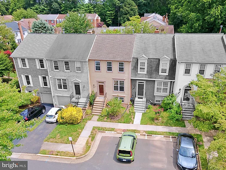 12214 Grassy Hill Ct — Photo 41