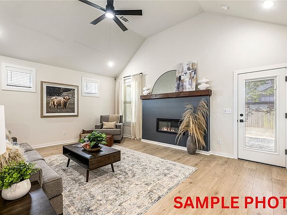 4th image of 3797 Repose St