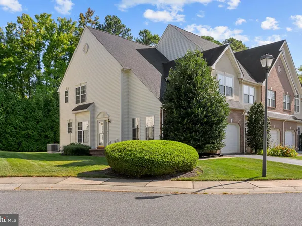 20 Forest Gate Ln, Wilmington, DE 19810