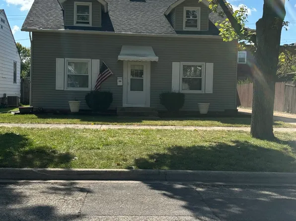 1016 John St, Joliet, IL 60435
