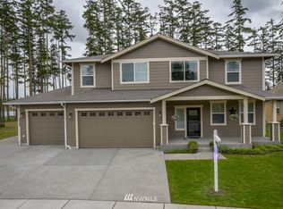 2722 SW Fairway Point, Oak Harbor, WA 98277