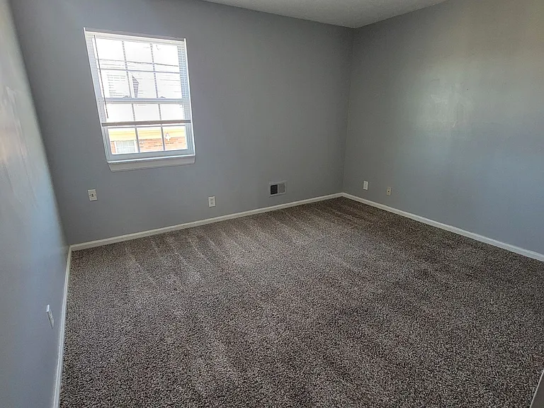 4405 Landside Drive — Photo 9