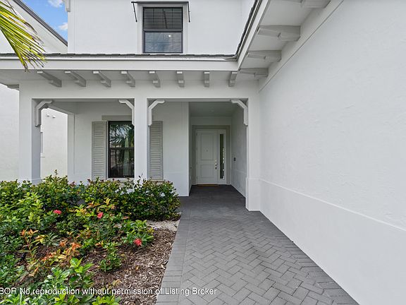 3rd image of 3088 Safflower Cir