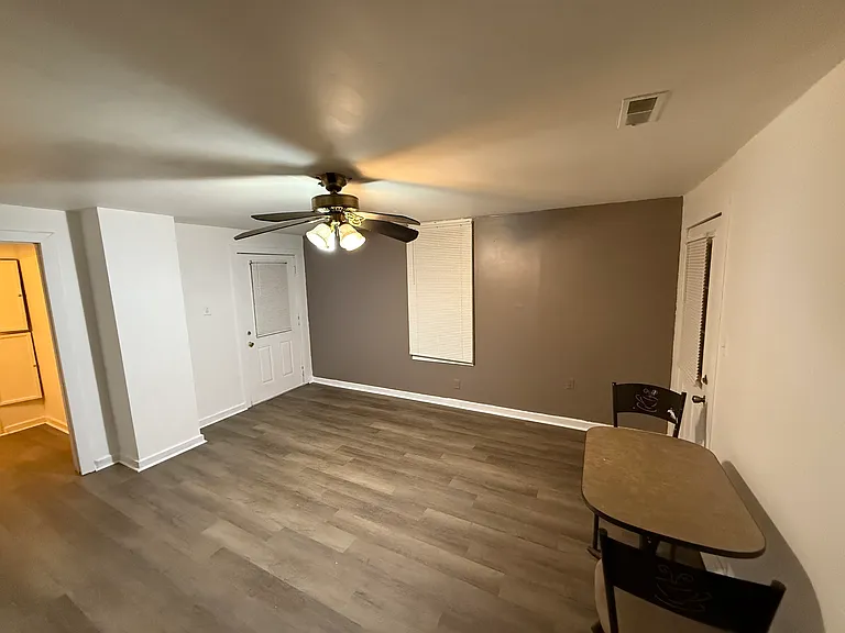 2119 Wilson Ave — Photo 12