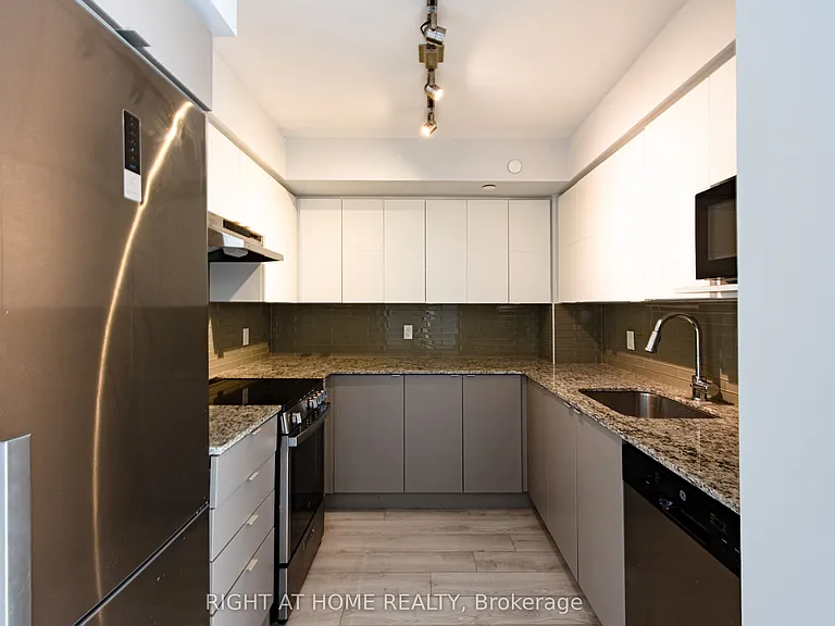 118 Varna Dr #101 — Photo 11