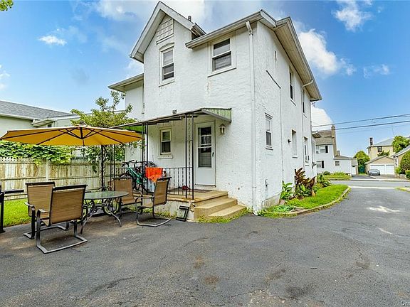 3rd image of 58 Woodside Ave