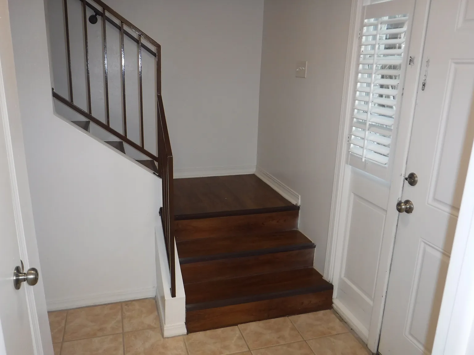 2 bed, 2.5 bath, 1295 sqft, $1,550 — Photo 1