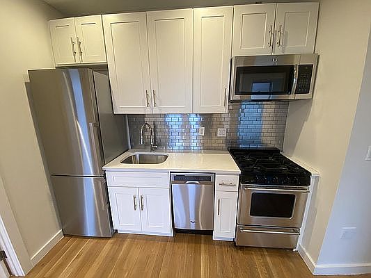 2nd image of 304 10th St #298-24