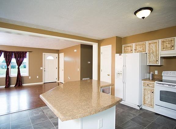 3rd image of 52 Misty Woods Ln