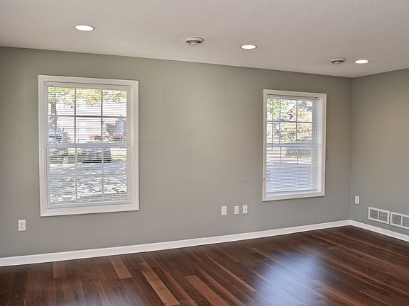 2nd image of 2206 Garfield Ave