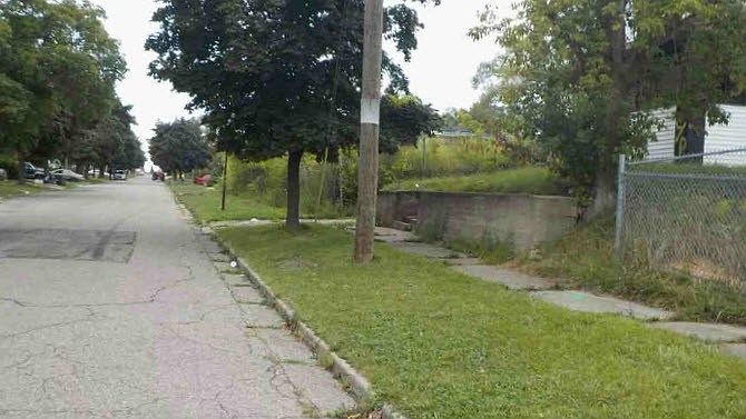 2nd image of 542 E Jamieson St