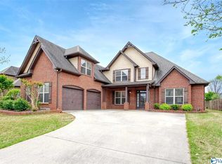 122 Misty River Ln SW, Huntsville, AL 35824