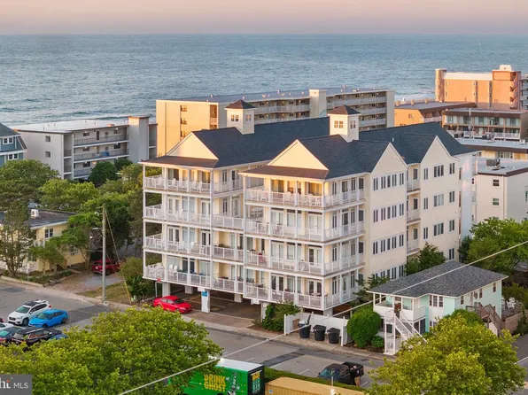 11 54th St #203, Ocean City, MD 21842