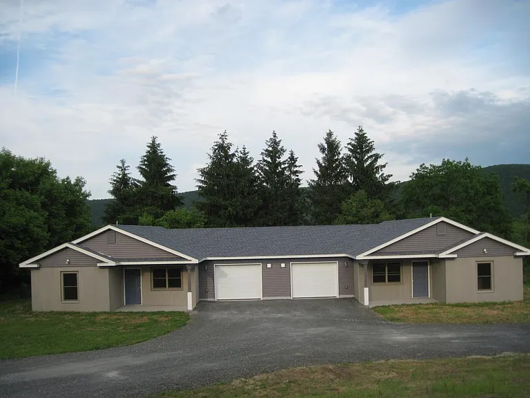 52 Trinity Ln — Photo 8