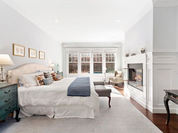 5th image of 512 Sag Harbor Tpke #114