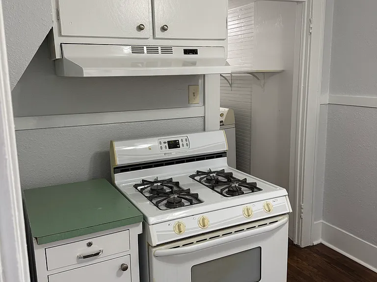 224 N Xenophon Ave — Photo 21